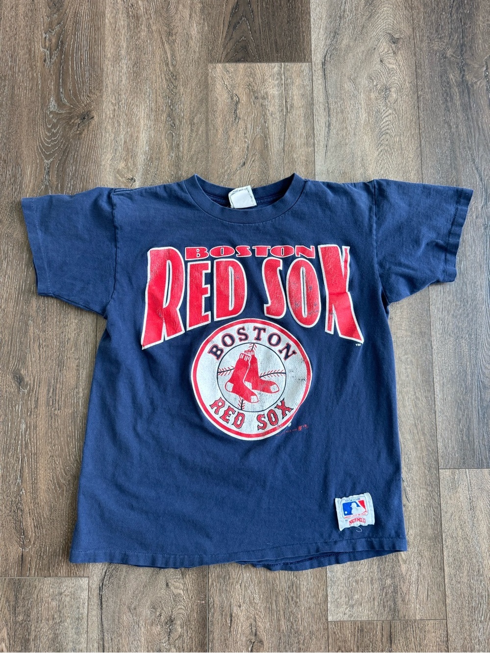 Vintage Boston Red Sox Navy Graphic Tee Nutmeg brand Size Medium